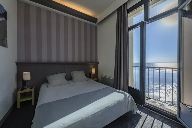 Premium, Triple, 1 Double and 1 Single Bed, Sea View, Balcony, Belambra Clubs Le Grand Hotel de la Mer 2/8