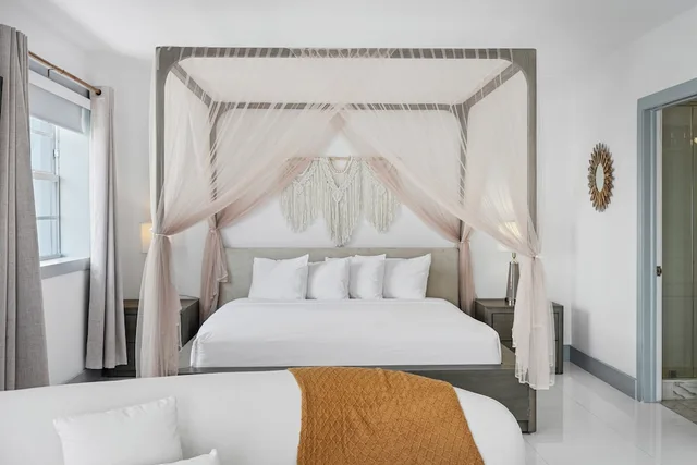 City, Penthouse, King Bed, Sofa، The One50 Hotel 1/8