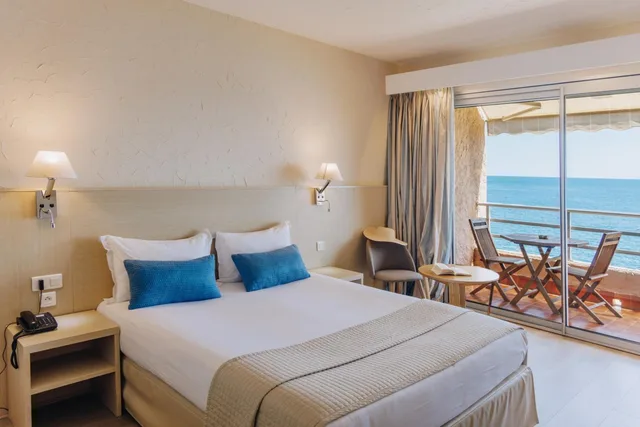 غرفة قياسية ثلاثية بإطلالة على البحر، Hotel Alivi 4/8