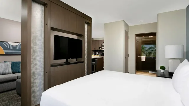 Suite, King Bed, with View, Sofa, Accessible, Hyatt House San Juan 3/6