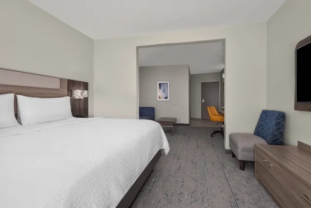 غرفة قياسية بسرير كينج، Holiday Inn Express Hotel Suites Marble Falls 1/3