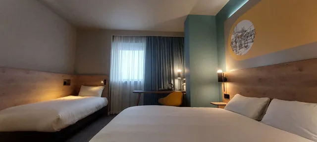 غرفة ثلاثية، B&B HOTEL Inverness 1/4