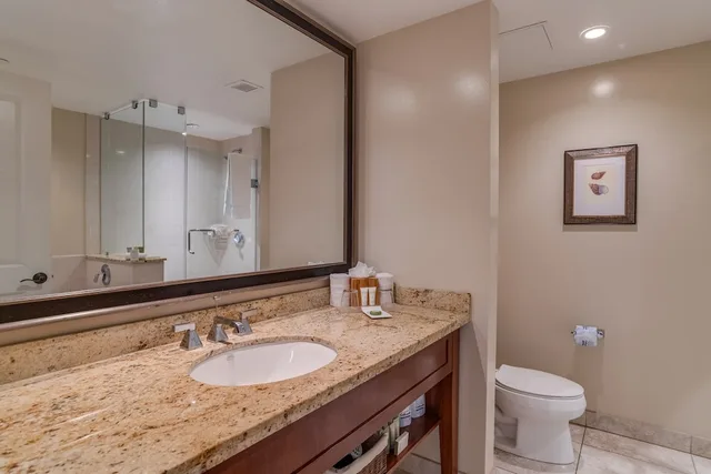 Studio, King Bed, Resort View, Sofa، OUTRIGGER Honua Kai Resort & Spa 6/8