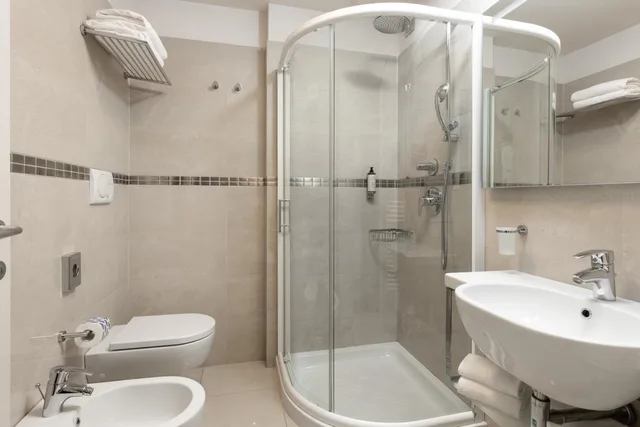 Superior, Twin Beds, Lateral Side Sea View, Balcony، MERCURE RIMINI ARTIS 5/5