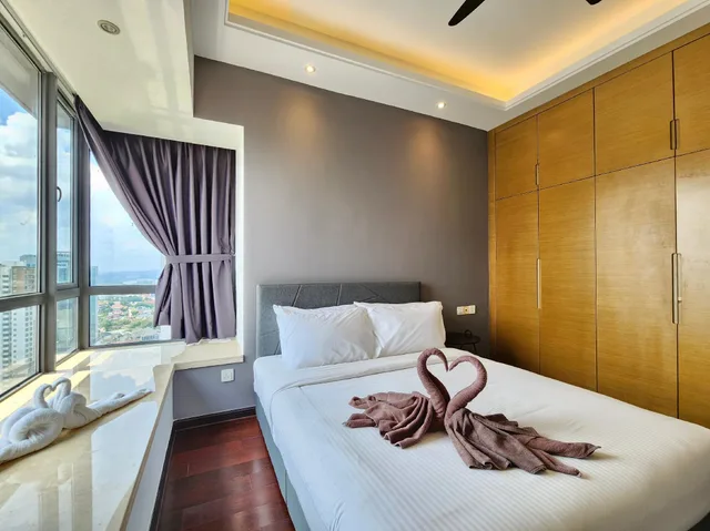 غرفة عائلية بـ3 غرف نوم، R&F Princess Cove CIQ Premium Sea View Suites by NEO 1/1