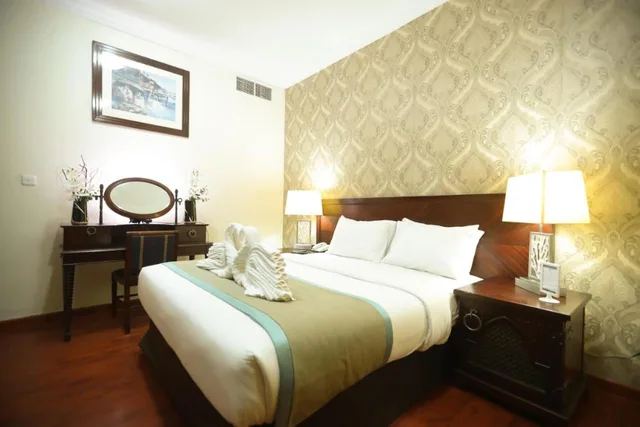 جناح تنفيذي بغرفتي نوم بإطلالة جزئية على البحر، Mermaid Beach Hotel 5/6