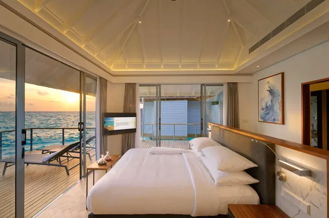 Overwater, Villa، OUTRIGGER Maldives Maafushivaru Resort 5/7