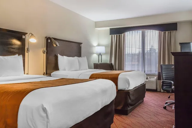غرفة قياسية بسريرين كوين، Comfort Inn & Suites LaGuardia Airport 3/10