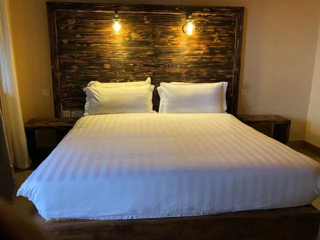 Standard, Twin Beds, Meley Impala Hotel 5/6