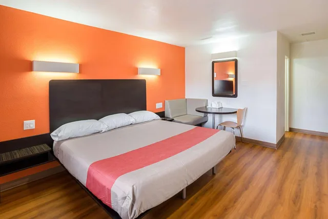 غرفة بسرير كينج لغير المدخنين، Motel6 El Paso, TX - Airport - Fort Bliss 8/10