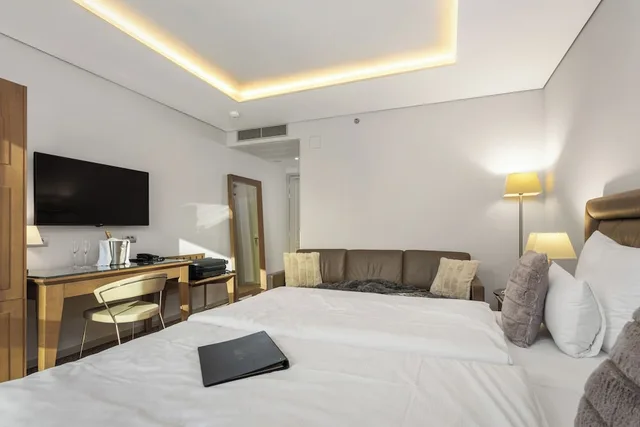غرفة سوبيريور بسرير مزدوج أو سريرين منفصلين مع أريكة، Hotel Royal Prague 3/10