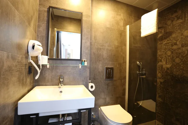 غرفة قياسية بسرير كوين، Arach Hotel Harbiye 6/7