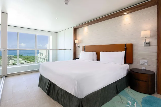 Sky, Loft, Executive, Suite, King Bed, Pool View, Sofa، Sonesta Maho Beach Resort And Casino And Spa 1/6