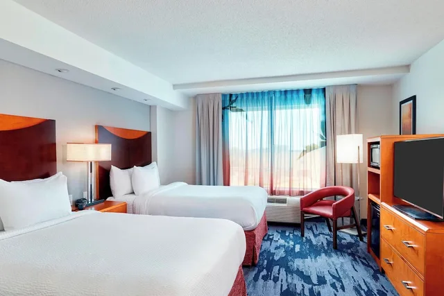 غرفة بسريرين مزدوجين في طابق مرتفع، Fairfield Inn And Suites Indianapolis Downtown 1/5