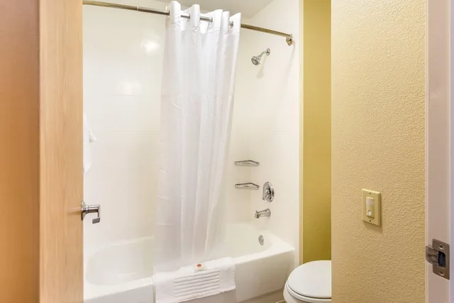 Suite, 2 Queen Beds, Sofa, Comfort Inn DeKalb - University Area 2/2