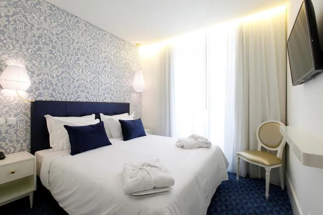 Mini, Double Bed, Street View, Hotel Lis Baixa 9/9