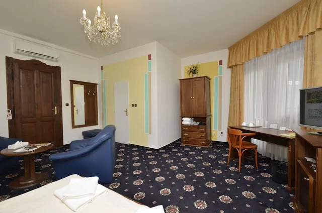غرفة جونيور بسرير فردي بإطلالة على المدينة، Brioni Boutique Hotel 2/4