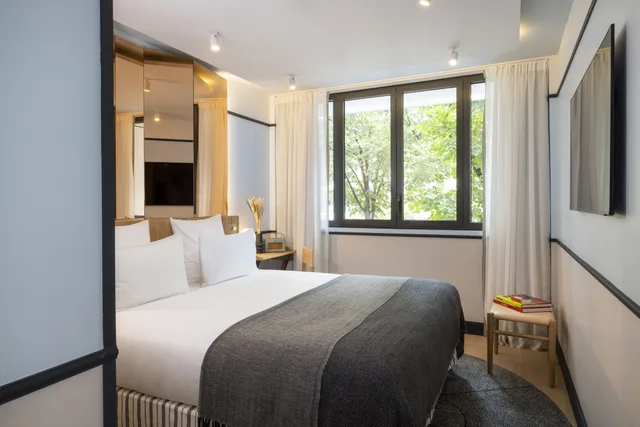 Petite, Queen Bed، Quinzerie Hotel 5/10