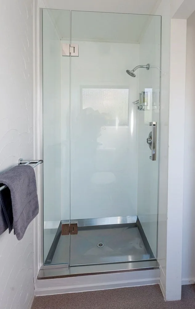 Premier, Twin Beds, 1 King and 1 Single Beds, 16 Northgate Motor Lodge 7/7