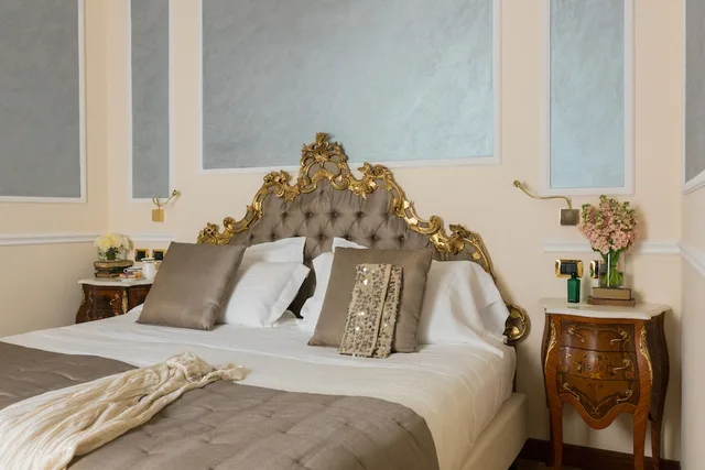 جناح جونيور، Bernini Palace Hotel 1/4