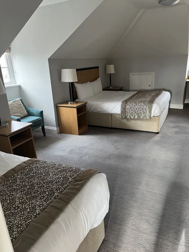 غرفة عائلية، The Riverside House Hotel 6/8