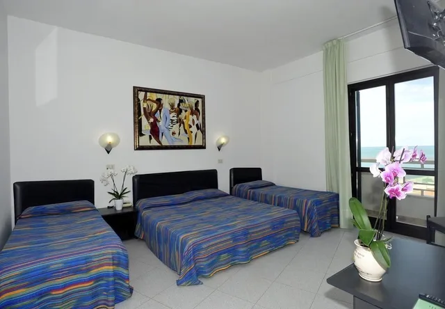 غرفة كلاسيكية ثلاثية، Hotel Borgo Marina 3/8