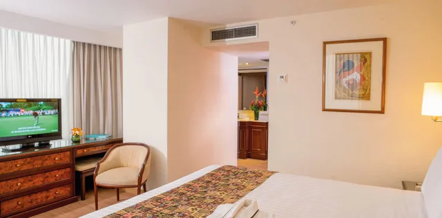 جناح بسرير كينج، Estelar Miraflores 4/4