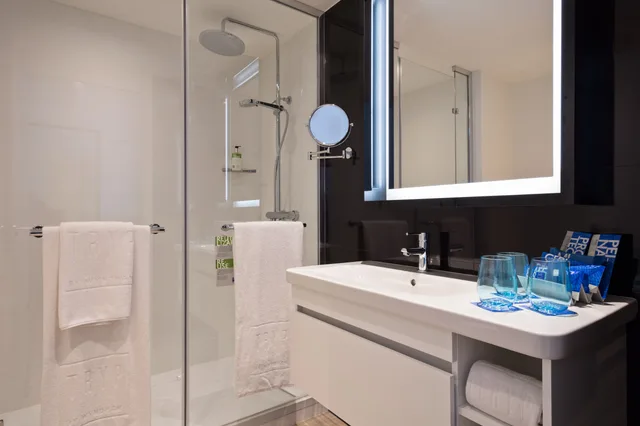 غرفة قياسية رباعية، Innside by Melia Barcelona Apolo 8/9
