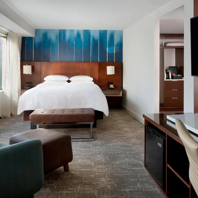 Guest Room, King Bed, Queen Bed, Toronto Marriott City Centre Ex Renaissance Toronto Hotel 1/6