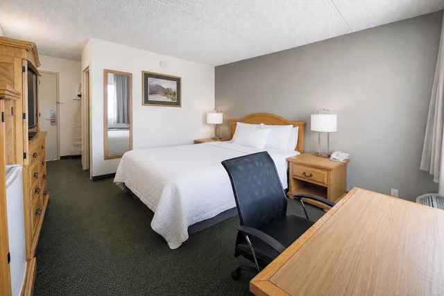 1 Queen Bed - Mobil Access Tub Nsmk Micfridg، Motel6 Rawlins, WY 4/7