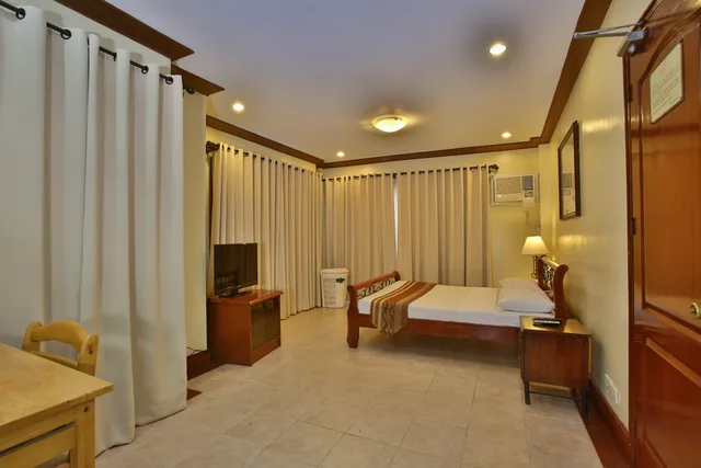 فيلا، Crown Regency Suites Mactan 2/3