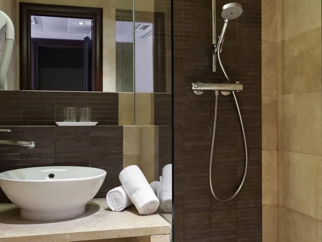 غرفة قياسية بسريرين منفصلين، Ibis Styles Beaulieu Sur Mer 2/5