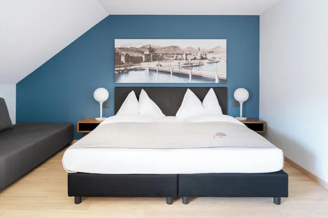 غرفة سوبيريور بإطلالة على البحيرة بشرفة، Seehotel Kastanienbaum 2/2