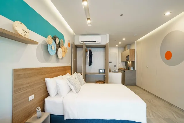 Cool, Studio, Queen Bed, HOMA Phuket Town 2/4