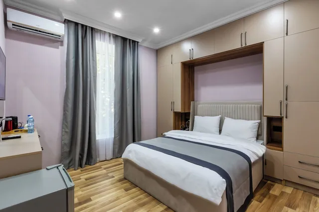 غرفة قياسية بسرير كوين، Hillside City Center Hotel 8/10