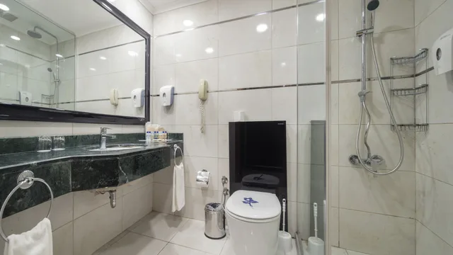 غرفة كلوب عائلية بسرير مزدوج مع أريكة، Pine Beach Hotel 5/5