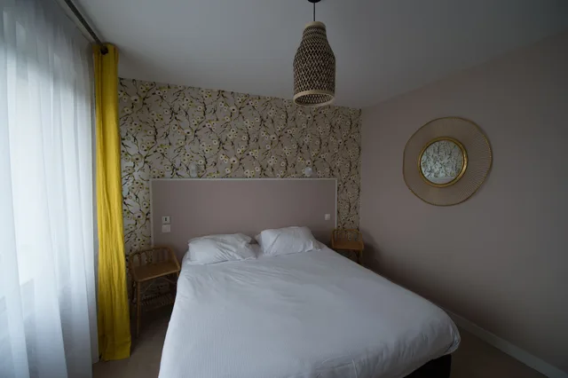 غرفة كومفورت بسرير كوين، Hotel the Originals Roscoff Armen Le Triton 6/10