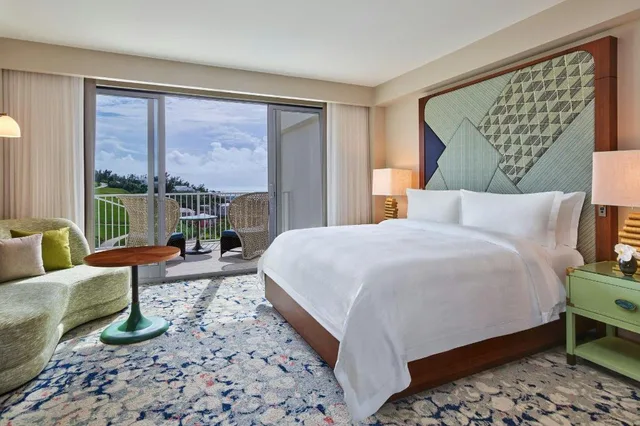 غرفة متصلة بسرير كينج بإطلالة على البحر بشرفة بإطلالة جزئية على البحر، The St. Regis Bermuda Resort 2/2