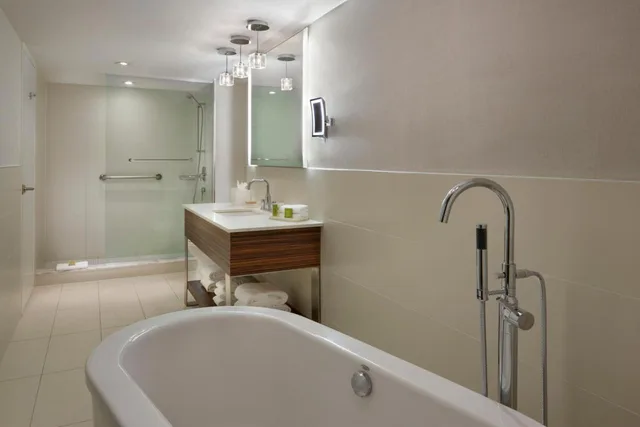 غرفة قياسية، Hilton Toronto Airport Hotel & Suites 2/2