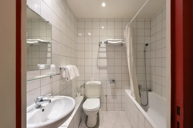 Room, Quintuple، Hotel Richmond 3/4