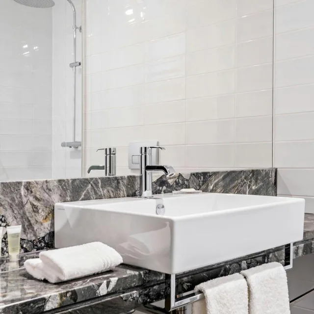 غرفة كبيرة بسرير كينج، Courtyard By Marriott Brno 3/3