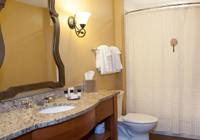 Preferred, 2 Queen Beds, West Wing، Oglebay Resort Conference Center 5/5