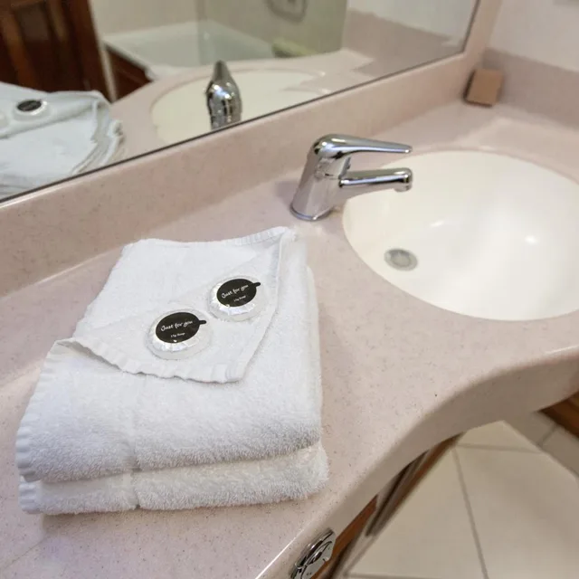 غرفة عائلية، Great National Hamlet Court Hotel 2/2