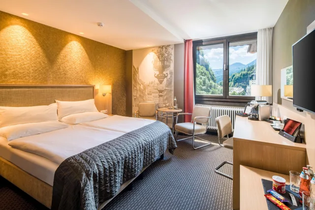 Room, King Bed, Best Western Premier Central Hotel Leonhard 2/4