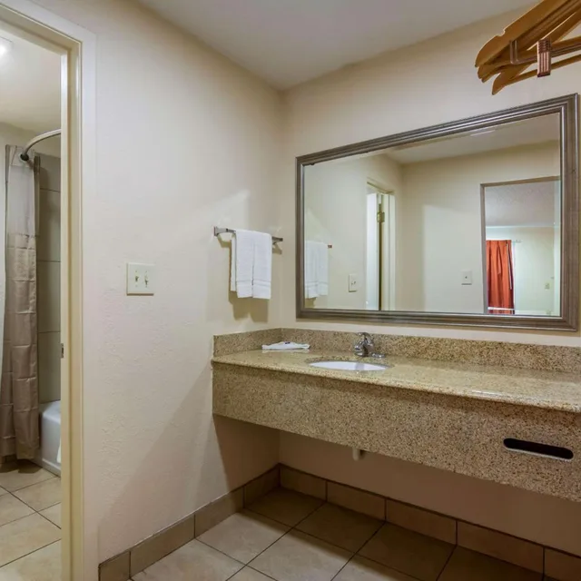 غرفة ديلوكس بسرير كوين، Motel6 Winnie Tx 4/4