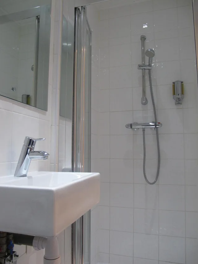 غرفة ثلاثية بسرير مزدوج وسرير فردي، Alhambra Hotel 9/10