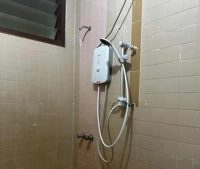 Room, Single, 3 Beds، Motel Desa 2/2