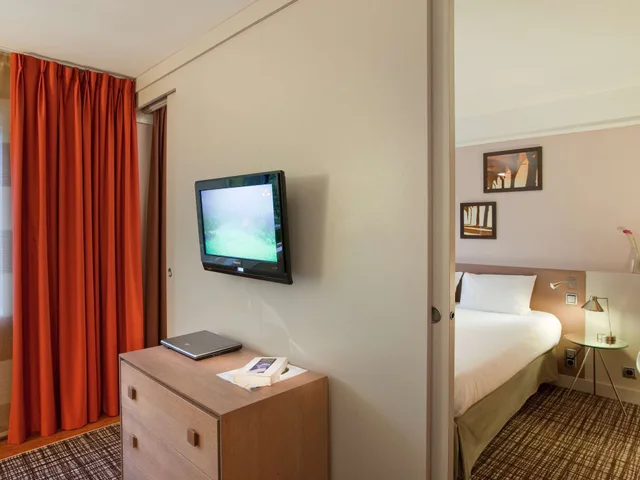 1 Bedroom, Family, Apartment, King Bed, Residence Mercure Paris La Defense Gde Arche 4/4