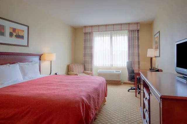 جناح بسرير كينج، Country Inn & Suites By Radisson, Emporia, VA 1/1