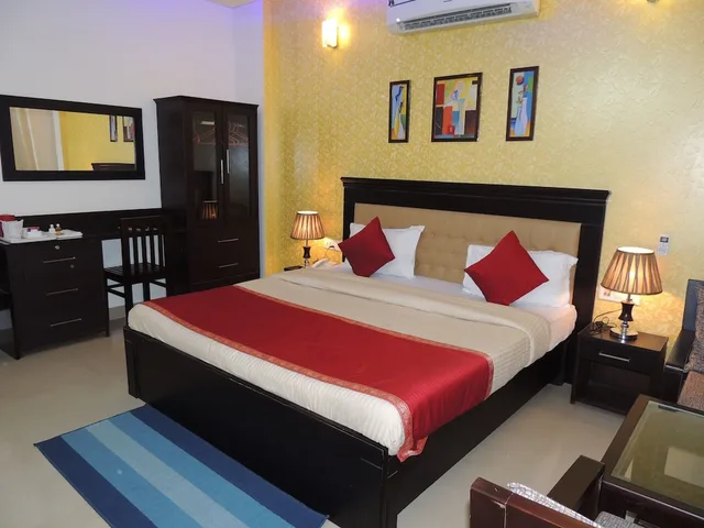 غرفة بريميير بسرير مزدوج، Yog Vashishth Hotel 1/2